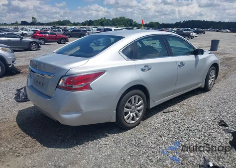 2015 Nissan Altima 2.5 S z USA, uszkodzony, nr VIN 1N4AL3AP7FN373871